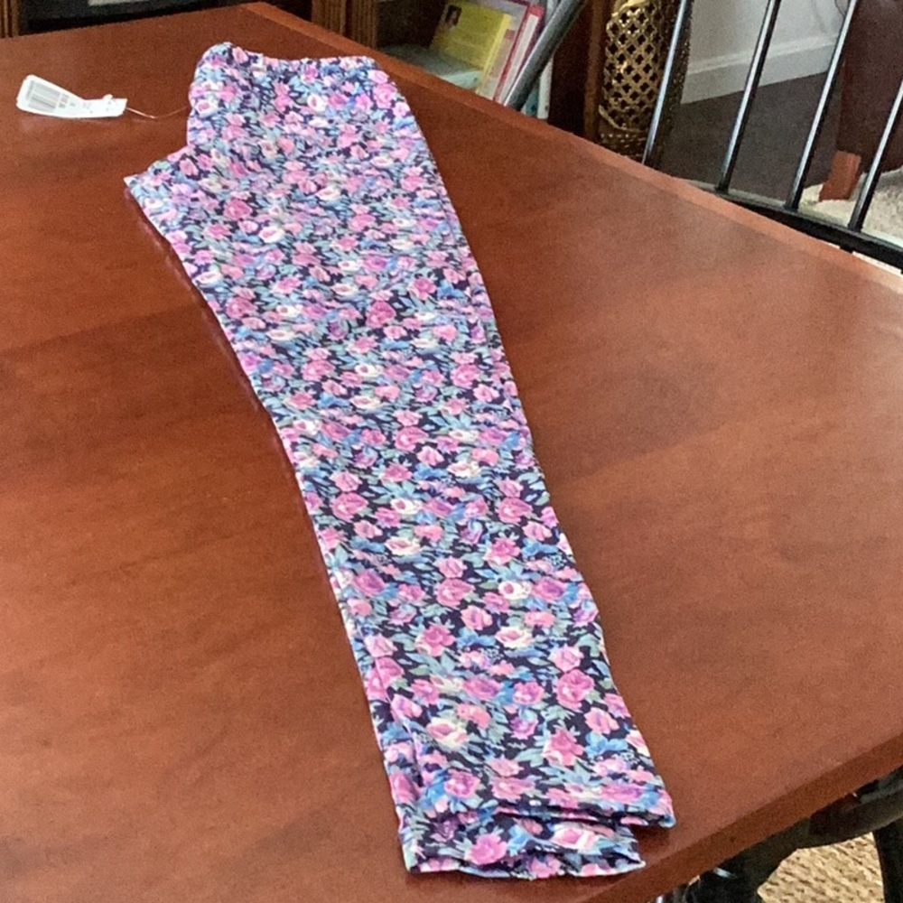 Forever 21 Navy blue floral leggings
